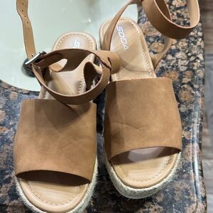 Soda Women's Brown Espadrille Sandals